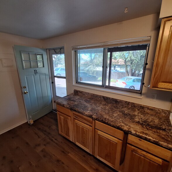 More Photos Of 1065 Magnolia St, Colorado Springs Apartments For Sale