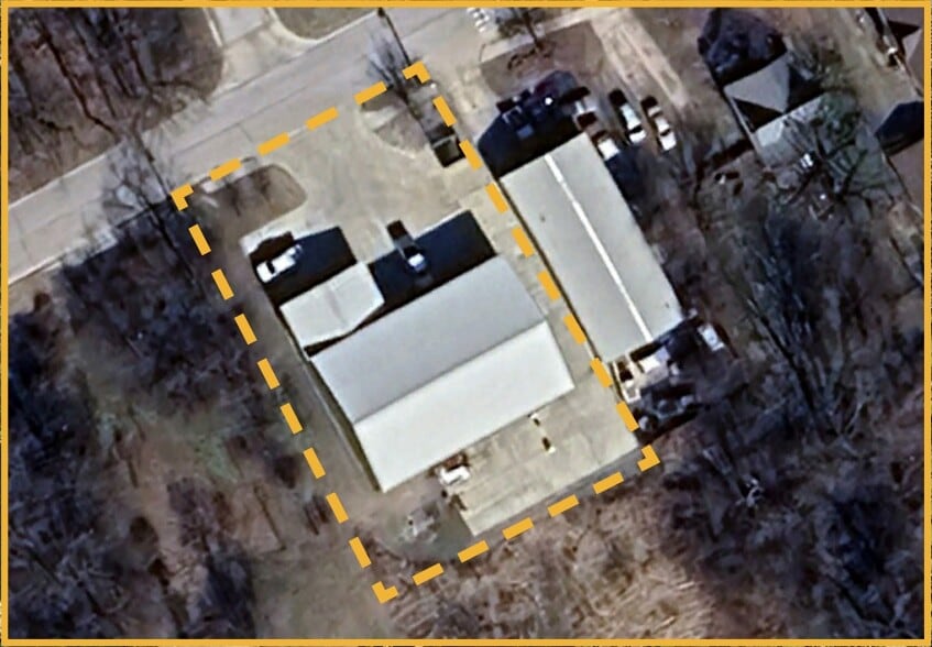 More Photos Of 422 W 2nd St, Bonner Springs Warehouse For Lease