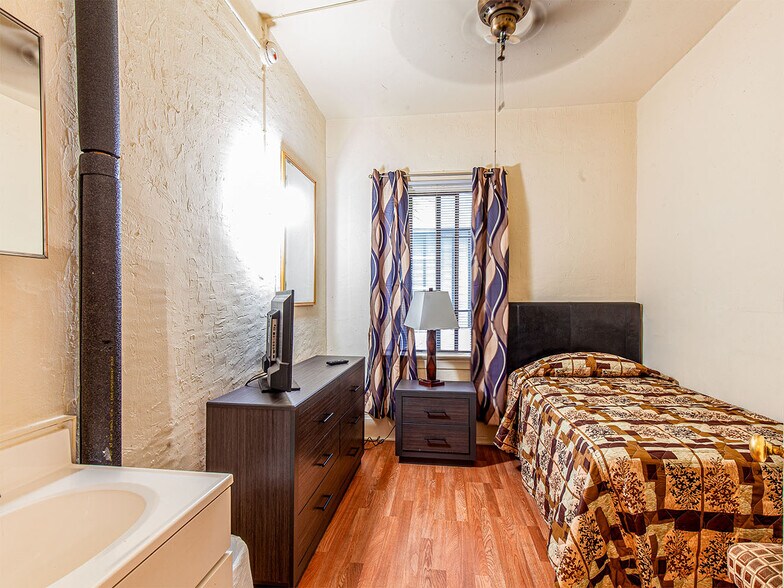 More Photos Of 1538 Polk St, San Francisco Apartments For Sale