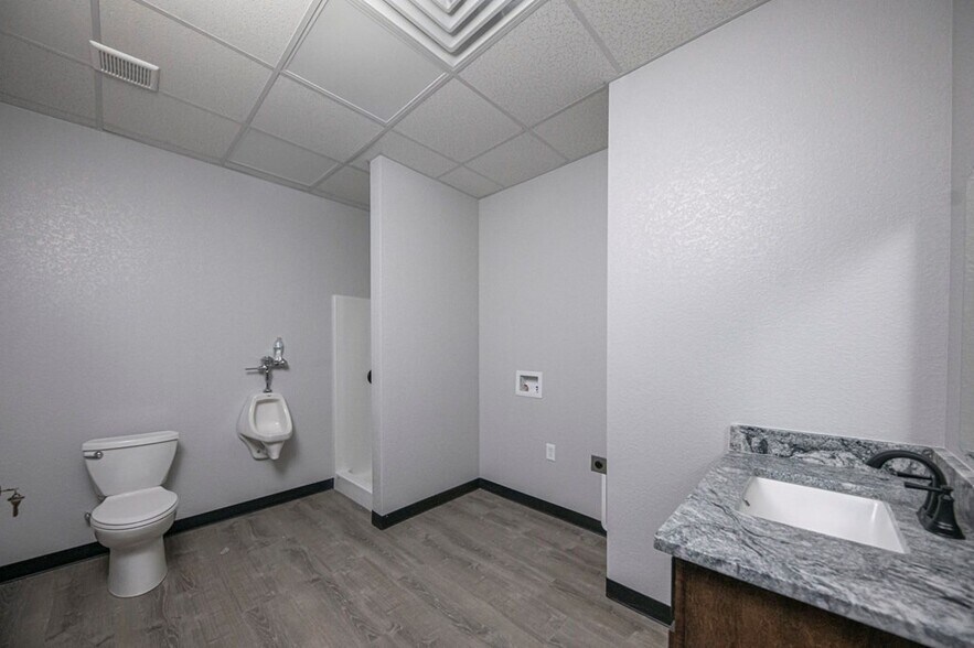 More Photos Of 14661 W I-20, Odessa Warehouse For Lease