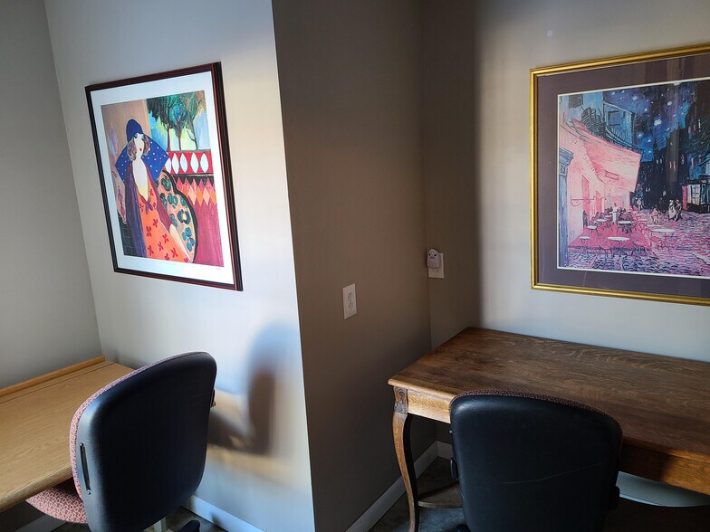 More Photos Of 614 E Broadway St, Mount Pleasant Coworking Space