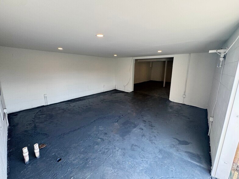 More Photos Of 7300 Beulah St, Alexandria General Retail For Lease