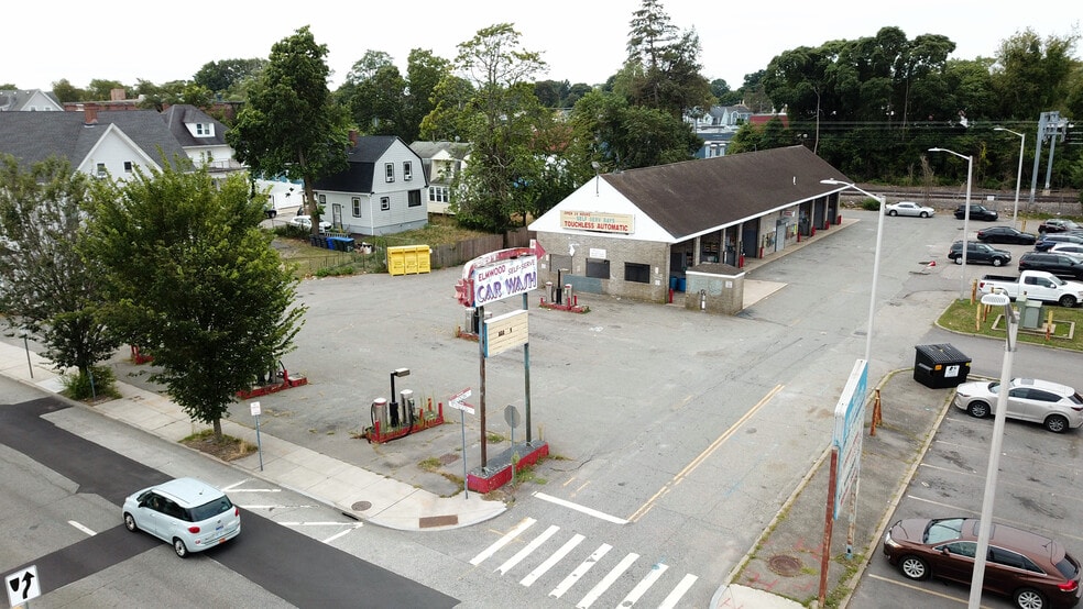 More Photos Of 18 Belden St, Providence Carwash For Sale
