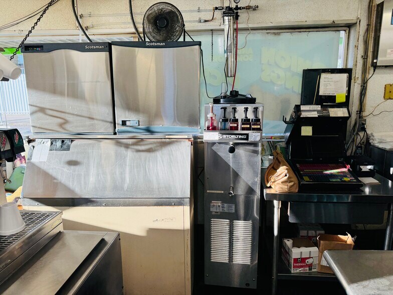 More Photos Of 305 N Broadway St, Poteau Restaurant For Sale