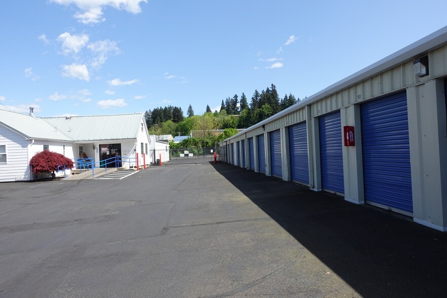 Primary Photo Of 1905 NE 117th St, Vancouver Self Storage For Sale