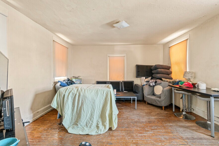 More Photos Of 3941 Lowndes Ave, Baltimore Multifamily For Sale