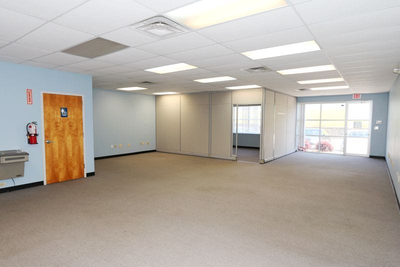 More Photos Of 1097 Highway 101 S, Greer Flex For Lease
