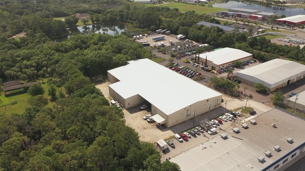More Photos Of 9937 Race Track Rd, Tampa Manufacturing For Lease