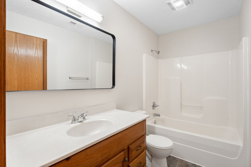 More Photos Of 1026 Cornell St, Vermillion Apartments For Sale