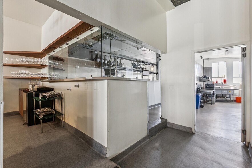More Photos Of 2525-2533 Ocean Ave, San Francisco Storefront Retail Office For Sale
