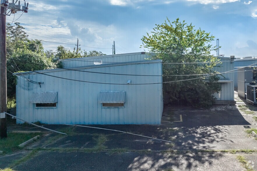 More Photos Of 8204 Fairbanks N Houston Rd, Houston Manufacturing For Lease