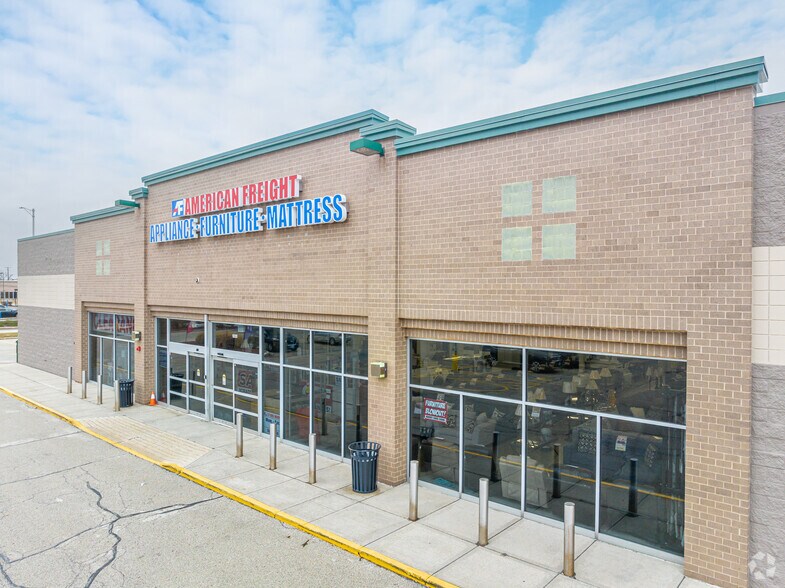 More Photos Of 300-700 Broadview Village Sq, Broadview Unknown For Sale