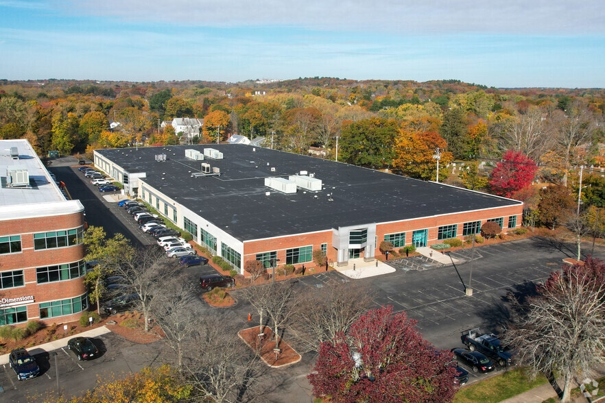 More Photos Of 75 Sylvan St, Danvers Unknown For Lease