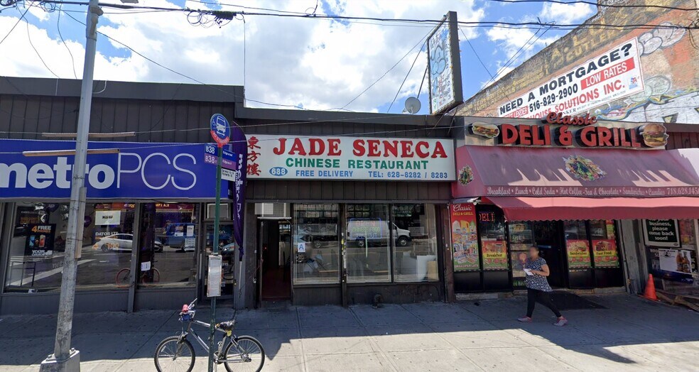 More Photos Of 688 Seneca Ave, Ridgewood Restaurant For Lease