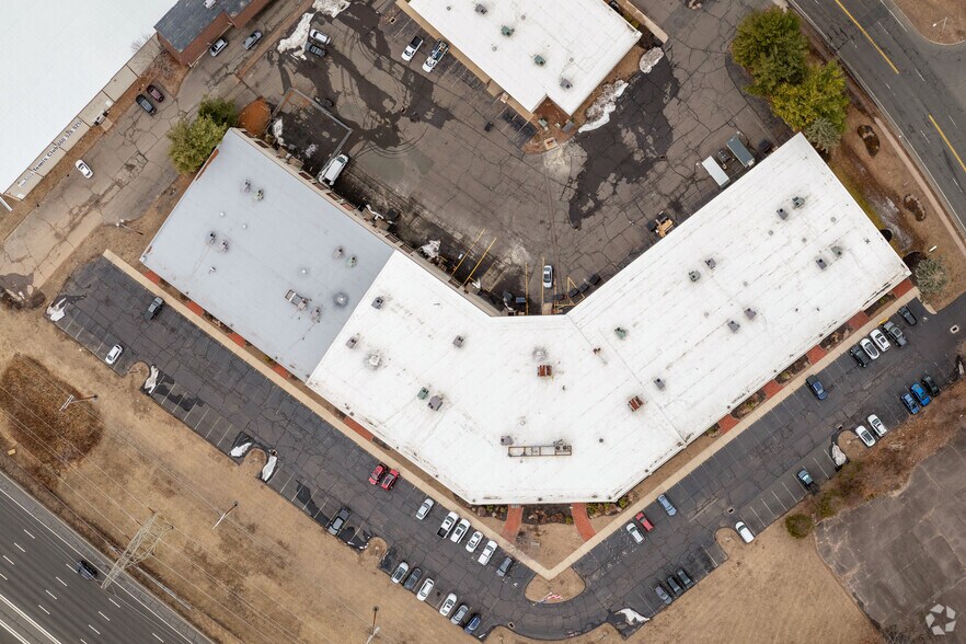 More Photos Of 111-121 Roberts St, East Hartford Business Park For Lease
