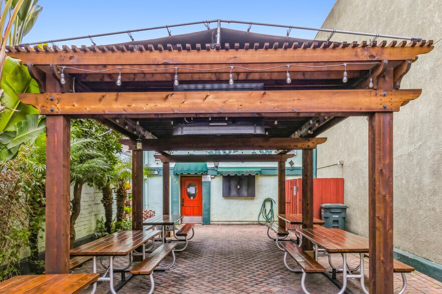 More Photos Of 135 S Murphy Ave, Sunnyvale Restaurant For Sale