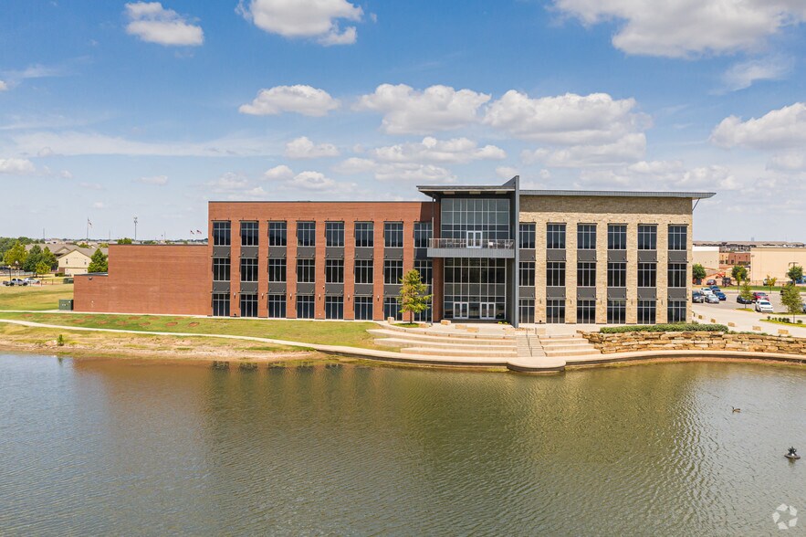 More Photos Of 750 SW 24th St, Moore Office For Lease