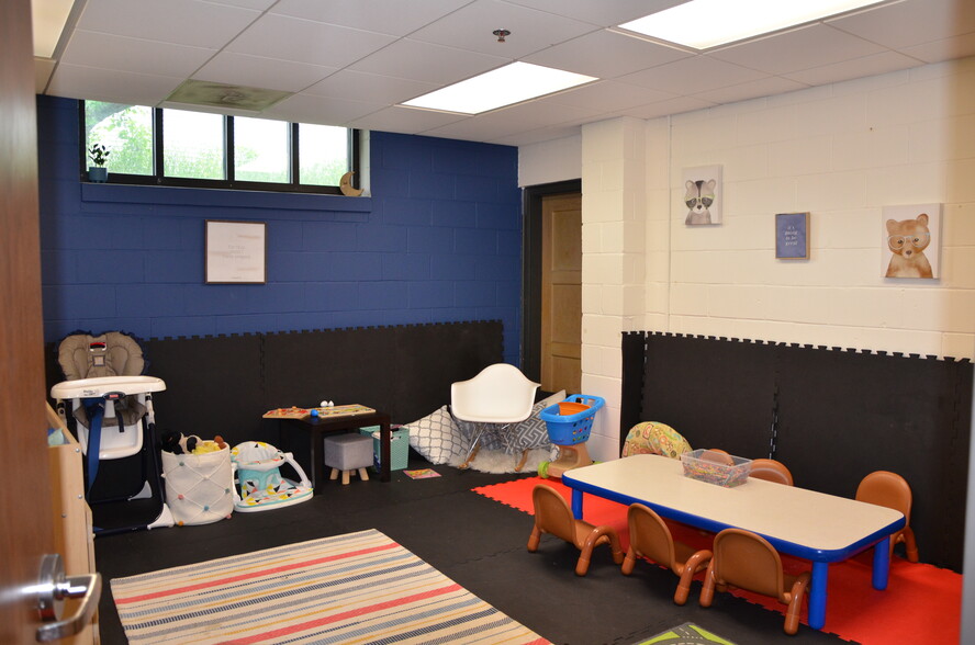 More Photos Of 2100 1st Ave NE, Cedar Rapids Religious Facility For Sale