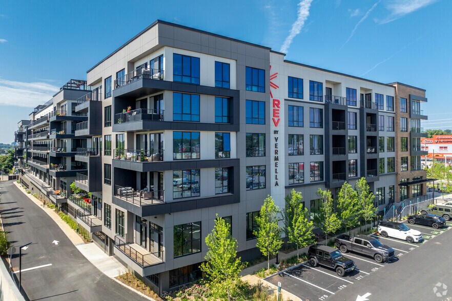 More Photos Of 630 Washington Ave, Belleville Apartments For Lease