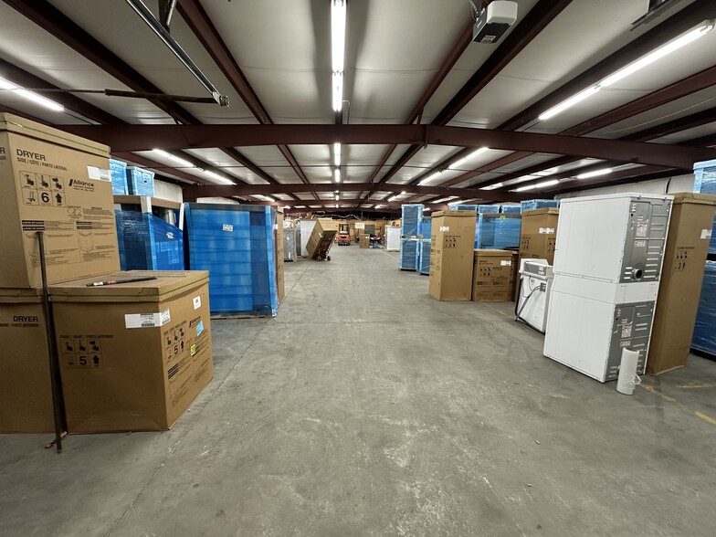 More Photos Of 705 N Main St, Belton Flex For Sale