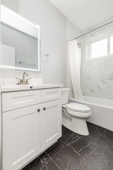 More Photos Of 3401 W Monroe St, Chicago Apartments For Sale