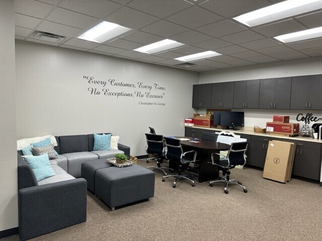 More Photos Of 1921 Whittlesey Rd, Columbus Office For Lease