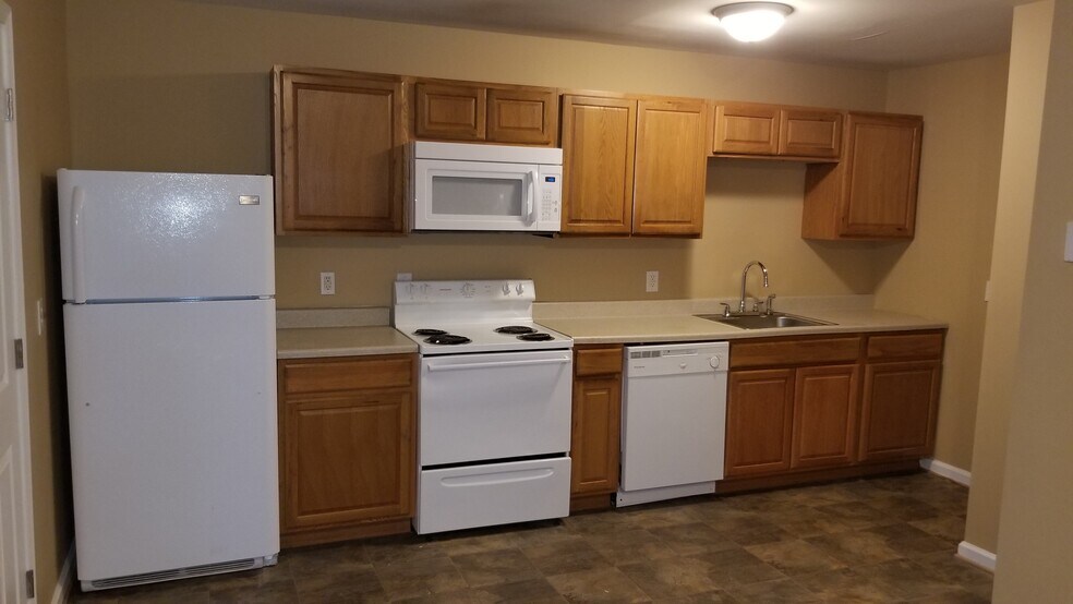 More Photos Of 156 Delmar Ln, Newport News Apartments For Sale