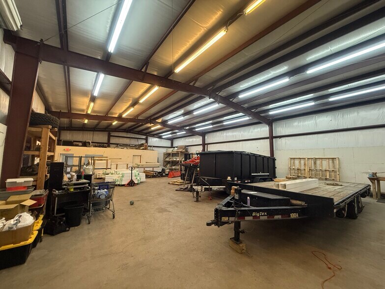 More Photos Of 850500 Us-17, Yulee Warehouse For Lease