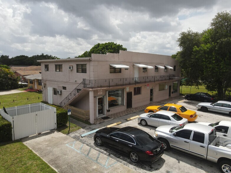 More Photos Of 602-608 NW 1st St, Dania Apartments For Sale