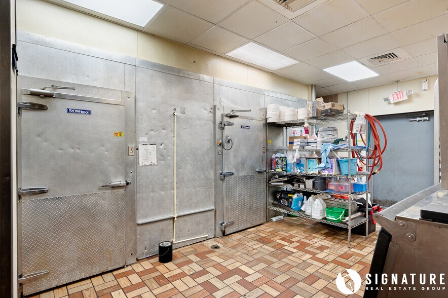 More Photos Of 207 S Miller Ave, Gillette Fast Food For Sale