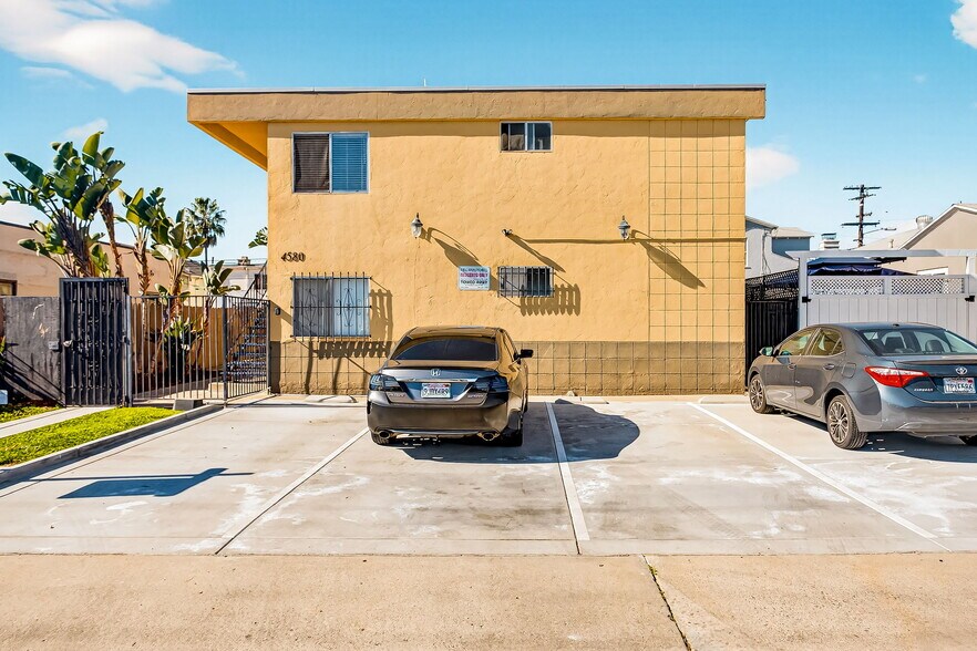 More Photos Of 4580 33rd St, San Diego Apartments For Sale