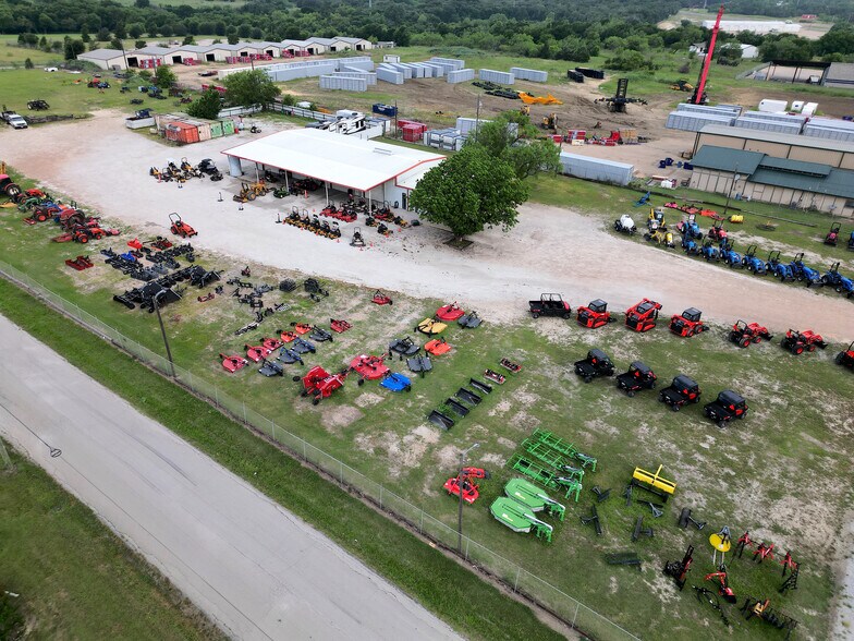 More Photos Of 3456 S Burleson Blvd, Alvarado Freestanding For Sale