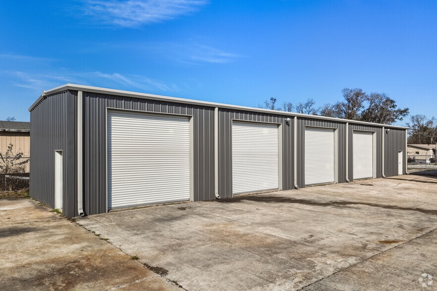 More Photos Of 1222 Frankie St, Houston Warehouse For Sale