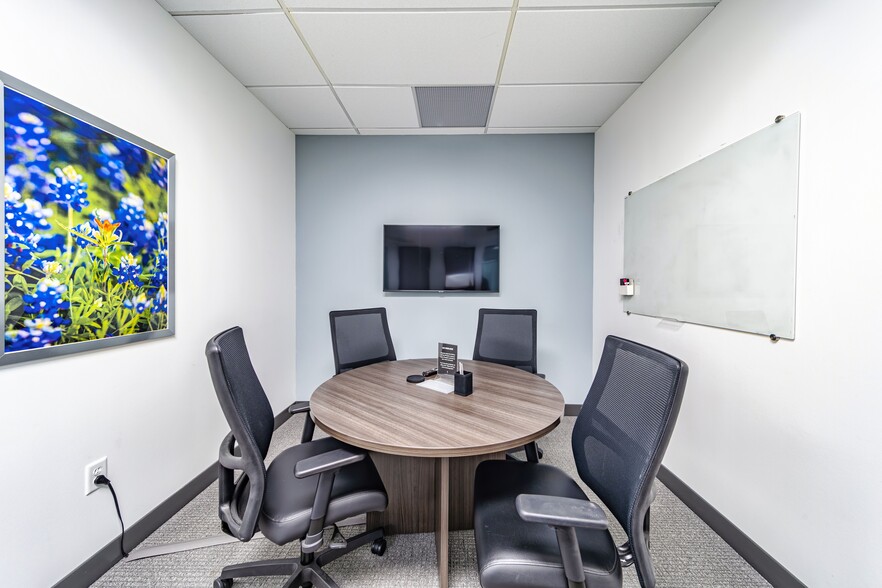 More Photos Of 500 N Central Expy, Plano Office For Sale