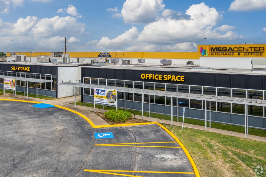 More Photos Of 1530 W Sam Houston Pky N, Houston Warehouse For Lease