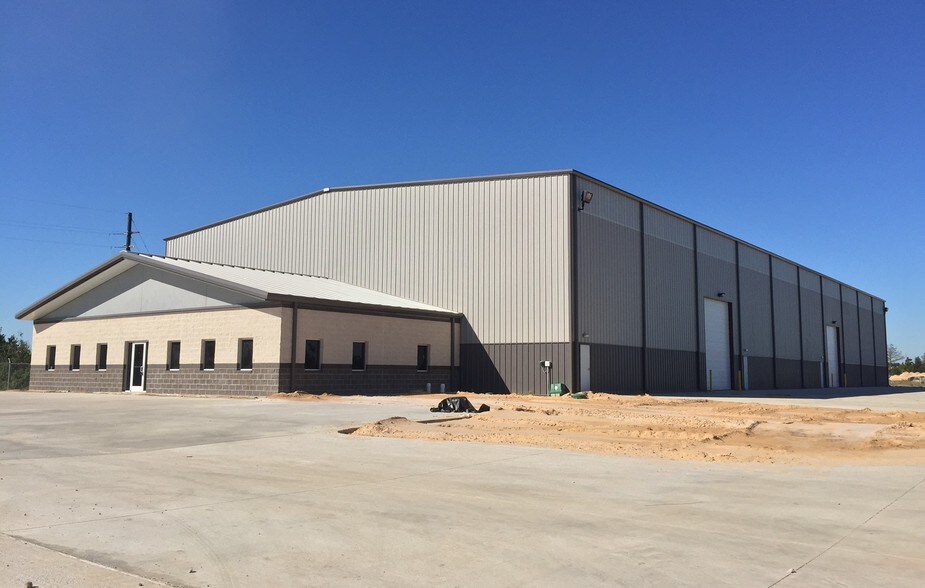 More Photos Of 105 Riley Rd, Houston Warehouse For Lease
