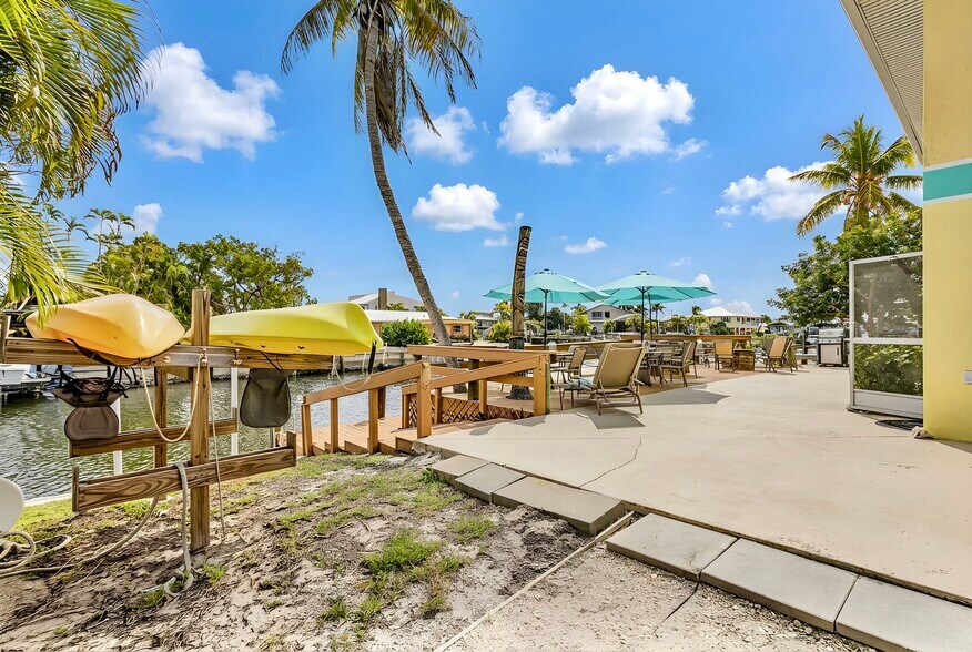 More Photos Of 3226 Stringfellow Rd, Saint James City Apartments For Sale