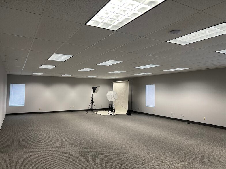 More Photos Of 7658 Design Dr, Baxter Office For Sale