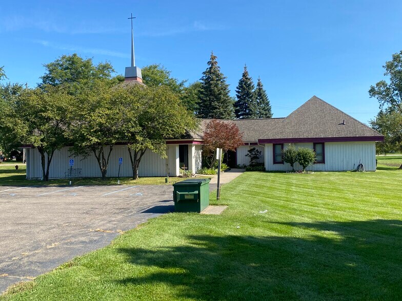 More Photos Of 46001 Warren Rd, Canton Township Religious Facility For Lease