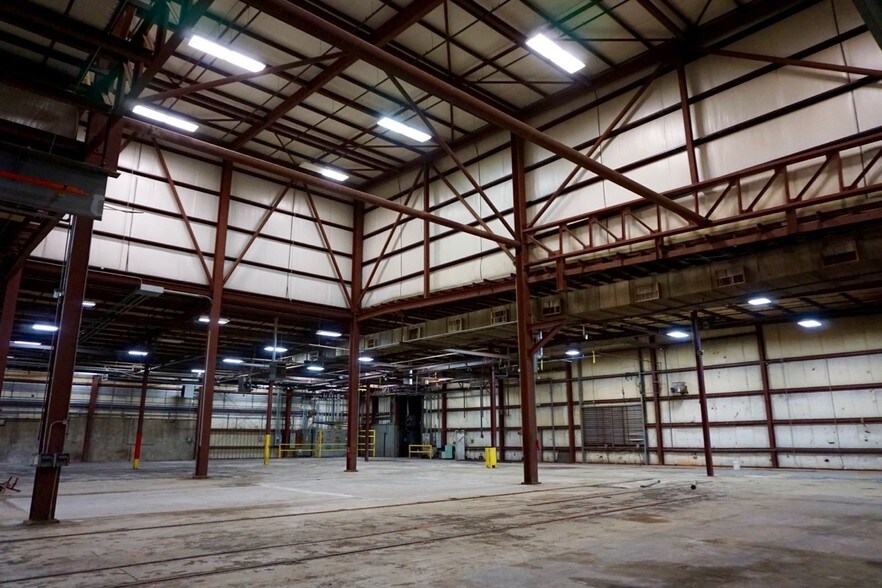 More Photos Of 535 Macon St, McDonough Manufacturing For Lease