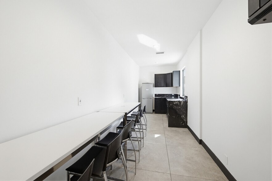 More Photos Of 4041 Wilshire Blvd, Los Angeles Office For Lease