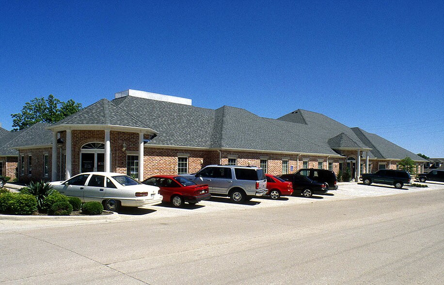 More Photos Of 101-103 W McDermott Dr, Allen Coworking Space