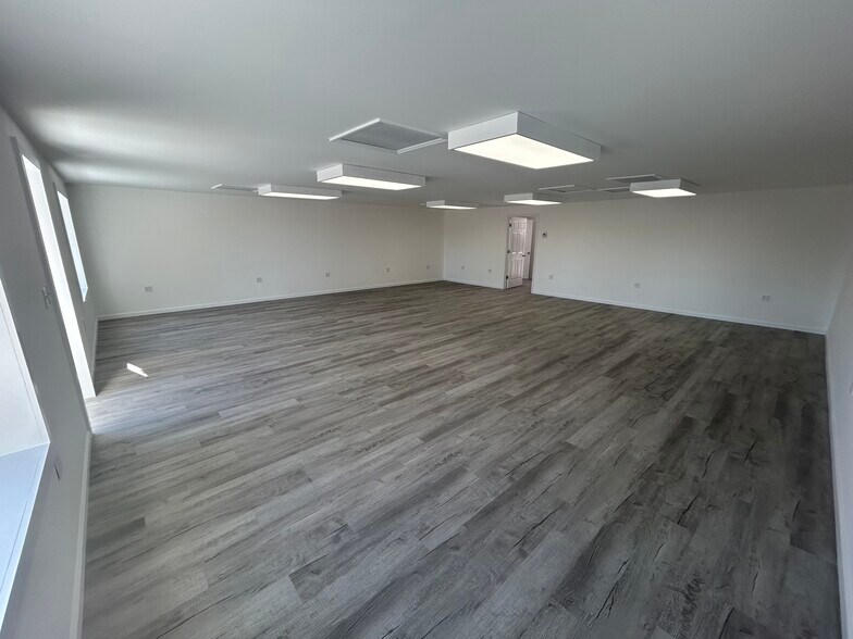 More Photos Of 17A, Moncks Corner General Retail For Sale