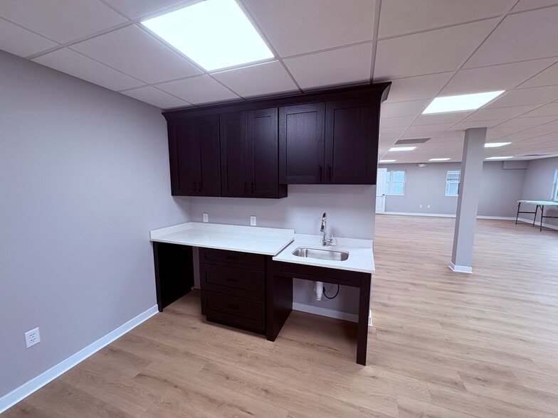 More Photos Of 408 Bethel Rd, Somers Point Office For Sale