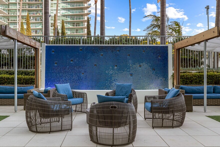 More Photos Of 13700 Marina Pointe Dr, Marina Del Rey Apartments For Sale