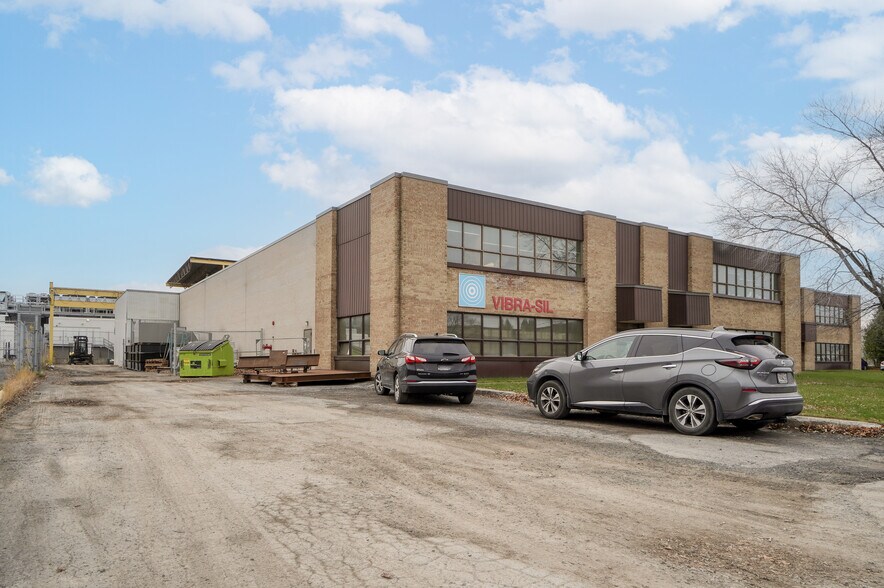 More Photos Of 2000 St De La Métropole, Longueuil Industrial For Sale