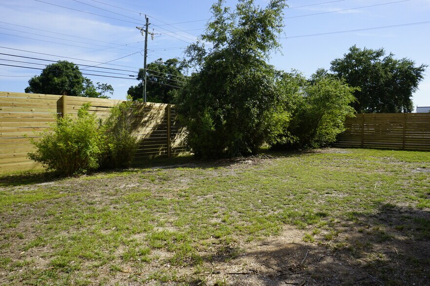 More Photos Of 3480 Barrancas Ave, Pensacola Freestanding For Sale