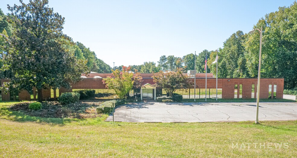 More Photos Of 3289 Montreal Industrial Way, Tucker Warehouse For Sale