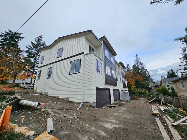 More Photos Of 8029 238th St SW, Edmonds Apartments For Sale