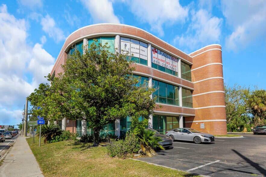 More Photos Of 701 N Westshore Blvd, Tampa Coworking Space